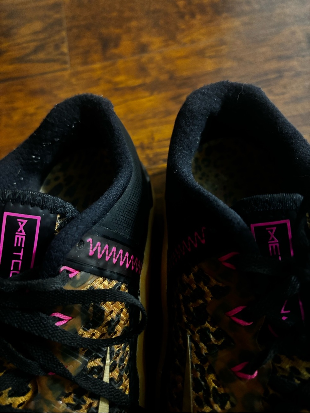 Nike Metcon 6 Leopard Cheetah Pink Training Shoes Gold Swoosh Women 7.5 Sneakers - Picture 8 of 10